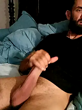 Snapshot of momentum2023 chatting on October 16, 2025, 10:40 pm momentum2023 online show from October 16, 2025, 10:40 pm