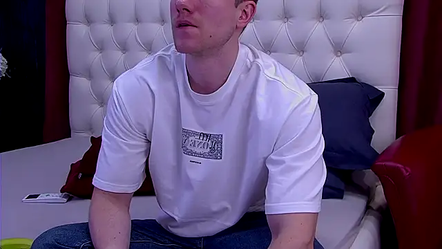 Snapshot of EthanPinkman chatting on September 29, 2025, 3:57 am EthanPinkman online show from September 29, 2025, 3:57 am