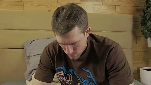 Snapshot of EthanPinkman chatting on October 9, 2025, 4:46 am EthanPinkman online show from October 9, 2025, 4:46 am