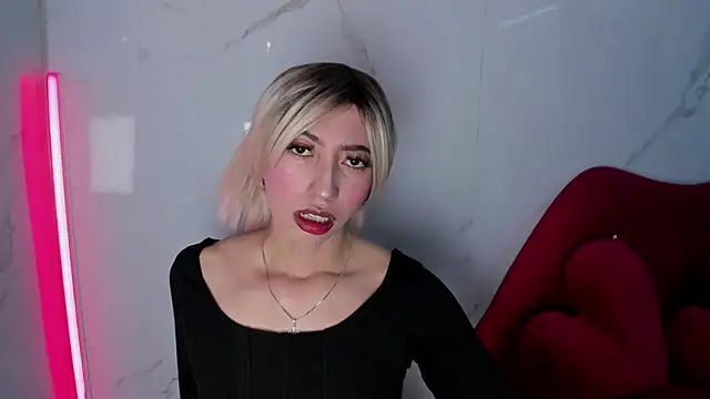 Snapshot of LilithCooperr_ chatting on September 25, 2025, 11:00 pm LilithCooperr online show from September 25, 2025, 11:00 pm