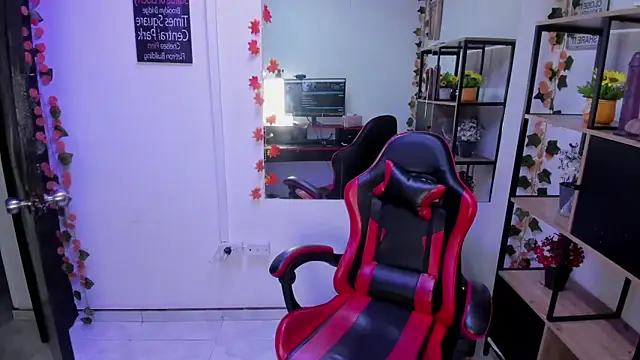 LilithCooperr  online show from November 27, 2025, 10:43 pm