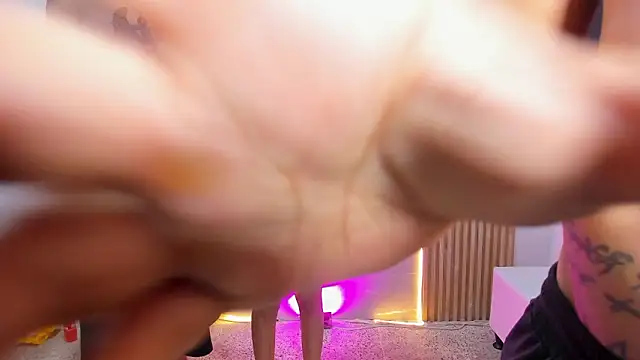 wild demongirl online show from January 8, 2026, 6:36 pm