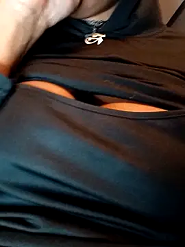 Snapshot of AmazonianMistress chatting on March 13, 2025, 5:22 am AmazonianMistress online show from March 13, 2025, 5:22 am