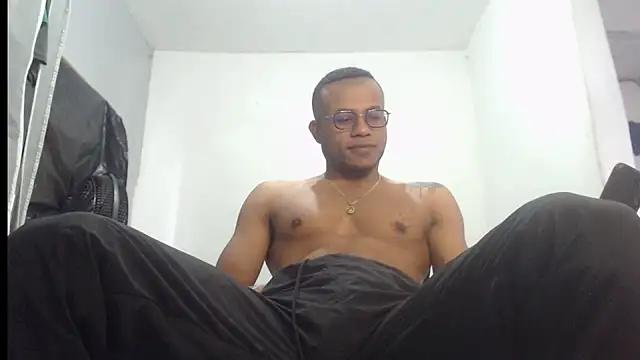 grandominantex1 online show from September 26, 2025, 5:42 pm