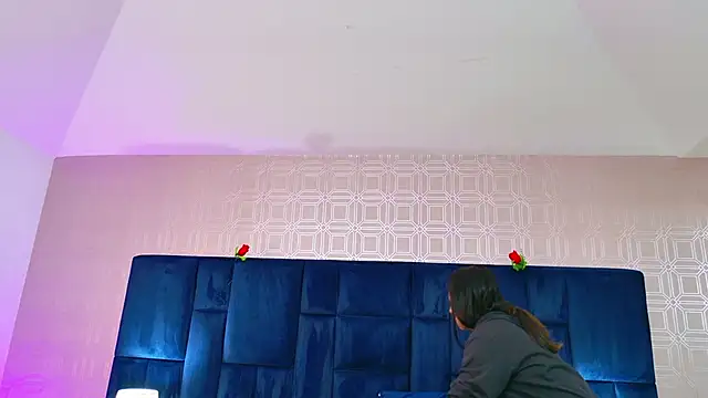 AnyLeonhard online show from October 13, 2025, 7:59 pm