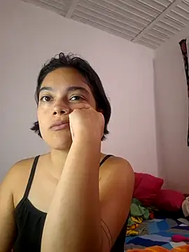 Snapshot of littlemelii chatting on May 19, 2026, 12:37 am littlemelii online show from May 19, 2026, 12:37 am