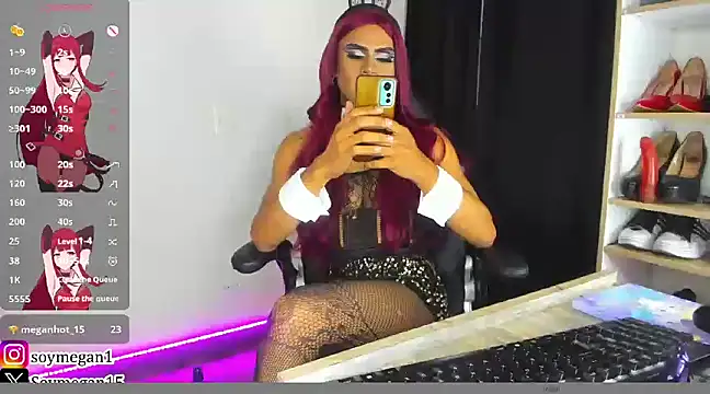 Snapshot of Megan_Hot15 chatting on March 19, 2025, 9:06 am Megan Hot15 online show from March 19, 2025, 9:06 am