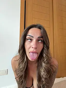 Alisa-Marie online show from May 8, 2026, 10:19 am