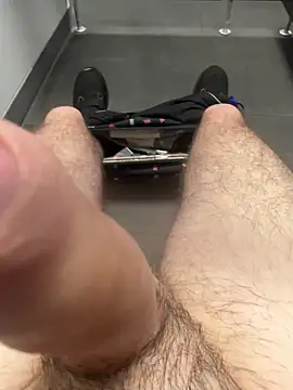 Snapshot of Drummer112 chatting on October 21, 2025, 12:26 pm Drummer112 online show from October 21, 2025, 12:26 pm