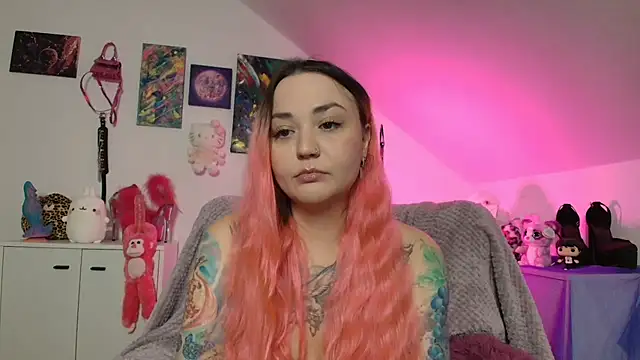 Snapshot of PinkHurricaneOfficial chatting on October 26, 2025, 4:29 pm PinkHurricaneOfficial online show from October 26, 2025, 4:29 pm