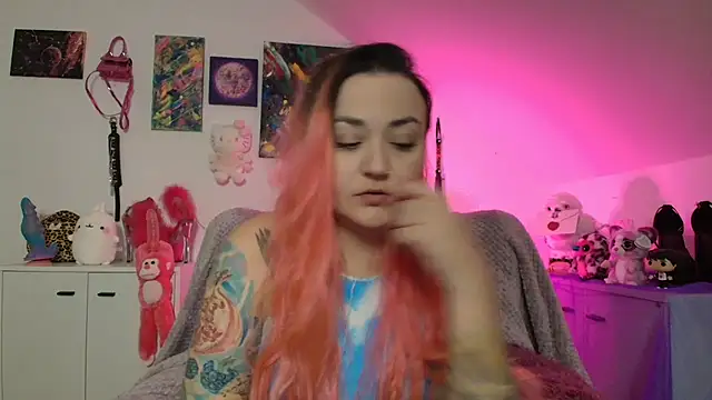 Snapshot of PinkHurricaneOfficial chatting on October 29, 2025, 4:28 pm PinkHurricaneOfficial online show from October 29, 2025, 4:28 pm