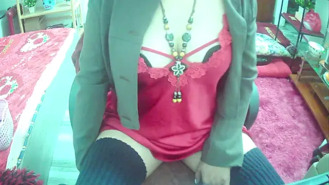 Miu-Le online show from March 18, 2025, 6:17 pm