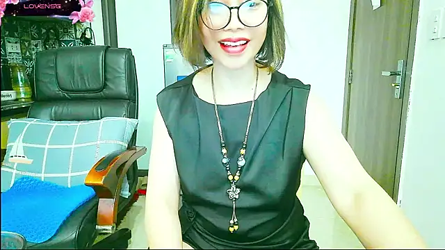 Miu-Le online show from September 25, 2025, 9:21 pm