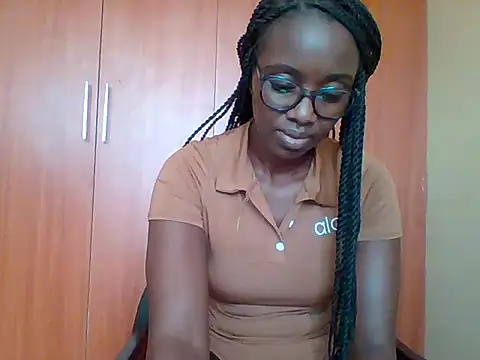 sexy darleen23 online show from May 12, 2026, 10:32 am