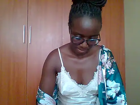 sexy darleen23 online show from April 12, 2026, 8:39 am