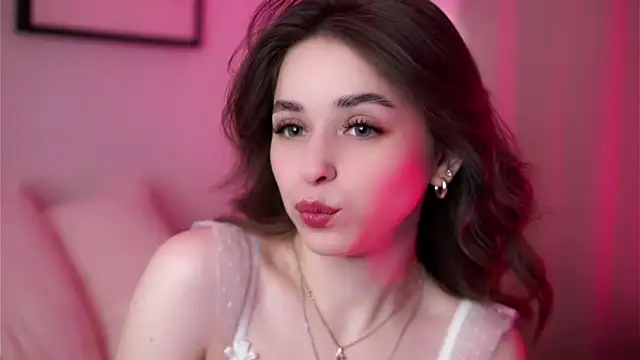 EstherMitchel online show from March 10, 2025, 2:06 am