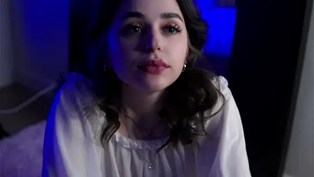 EstherMitchel online show from March 14, 2025, 7:26 am