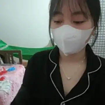 Kajisu 26 online show from November 18, 2025, 1:10 am