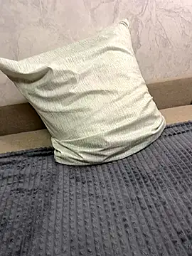 lovelly molly online show from September 20, 2025, 1:16 pm