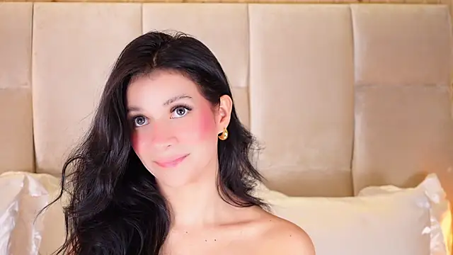 Snapshot of KiraKayleigh1 chatting on October 2, 2025, 12:58 am KiraKayleigh1 online show from October 2, 2025, 12:58 am