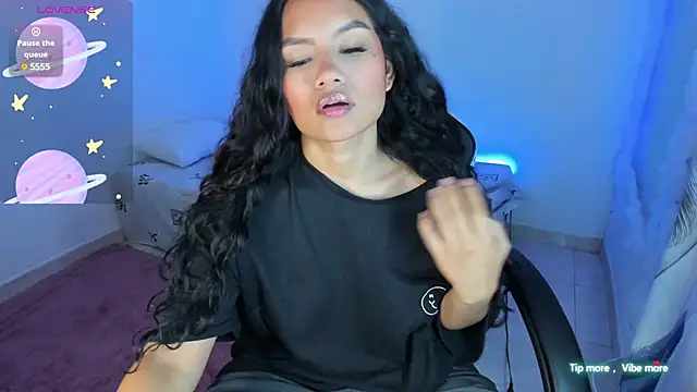 Riana Kean online show from January 28, 2025, 2:43 am