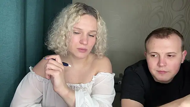MrMrsRight online show from February 14, 2025, 7:23 pm