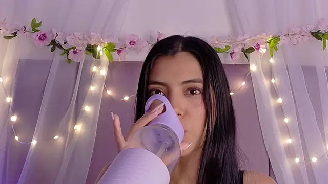 Julie Bennet online show from April 11, 2026, 5:15 am