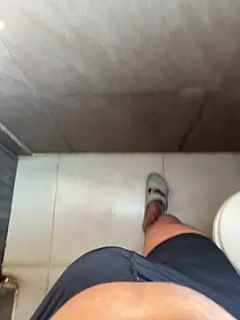 Cum on your tityyy online show from November 6, 2025, 2:37 am