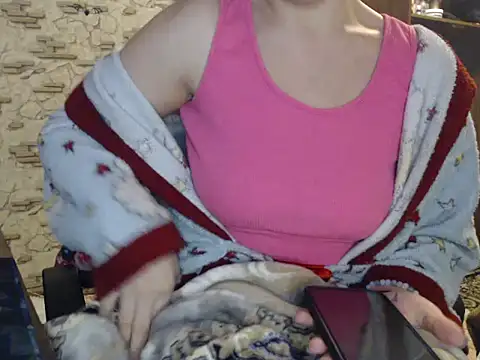  Kitti  online show from January 3, 2025, 9:05 pm