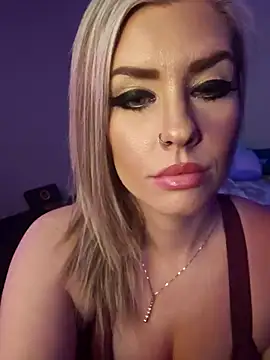 Snapshot of ellieconradxo chatting on January 18, 2025, 4:15 am ellieconradxo online show from January 18, 2025, 4:15 am