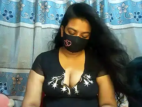 A-sweetgirl online show from March 20, 2025, 4:42 pm