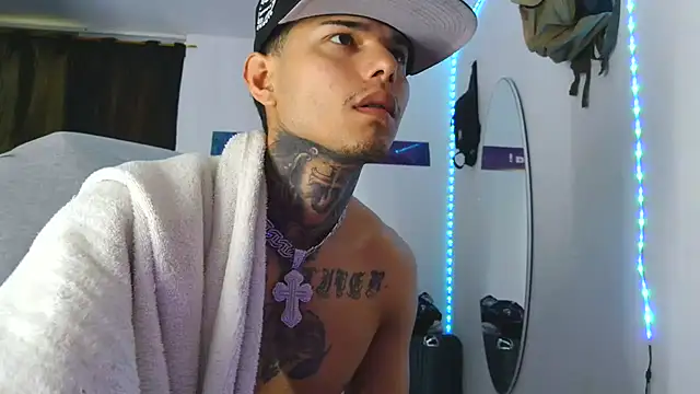 Snapshot of Skartoliver chatting on October 23, 2025, 1:10 pm Skartoliver online show from October 23, 2025, 1:10 pm