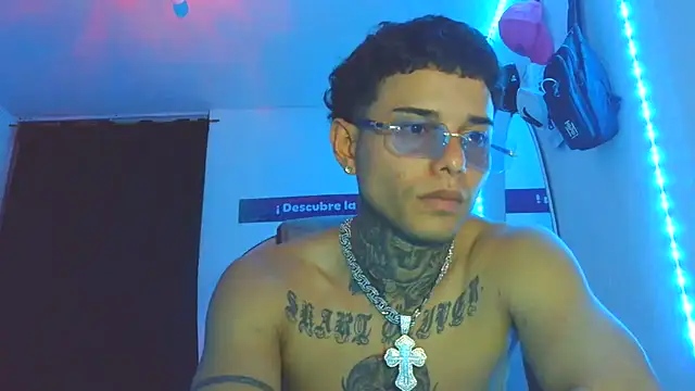 Snapshot of Skartoliver chatting on October 31, 2025, 6:10 am Skartoliver online show from October 31, 2025, 6:10 am