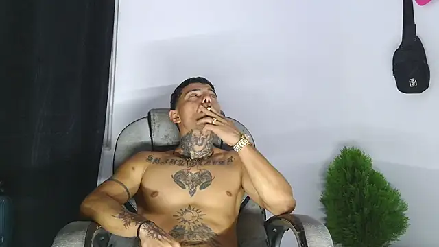 Snapshot of Skartoliver chatting on September 21, 2025, 6:51 am Skartoliver online show from September 21, 2025, 6:51 am