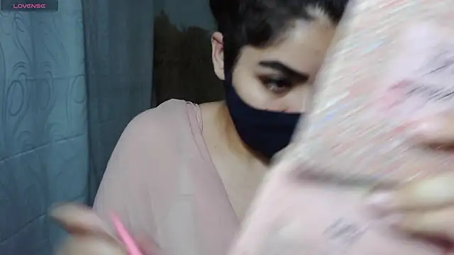 Snapshot of umarany chatting on October 3, 2025, 1:01 pm umarany online show from October 3, 2025, 1:01 pm