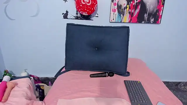 Snapshot of _luna__sweet_ chatting on September 27, 2025, 2:28 am  luna  sweet  online show from September 27, 2025, 2:28 am