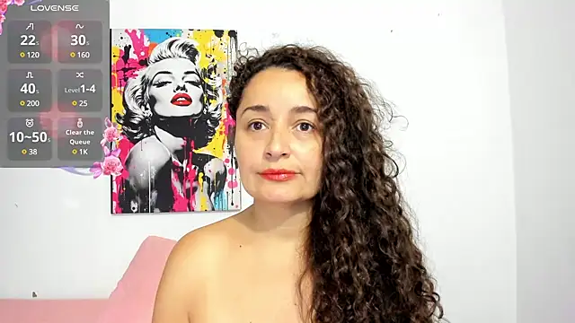  luna  sweet  online show from March 20, 2025, 1:59 pm
