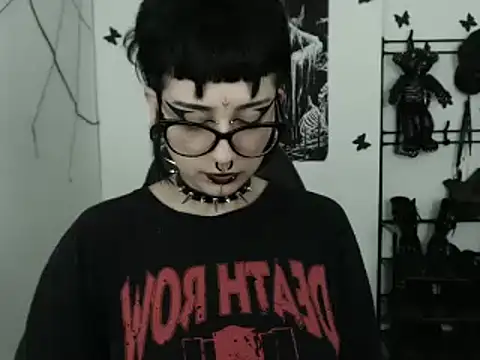 Snapshot of n0sferatus__ chatting on October 22, 2025, 3:50 am n0sferatus online show from October 22, 2025, 3:50 am