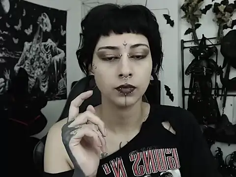 n0sferatus   online show from June 13, 2026, 2:53 am