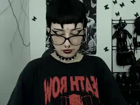 Snapshot of n0sferatus__ chatting on October 28, 2025, 3:51 am n0sferatus online show from October 28, 2025, 3:51 am