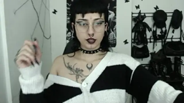 Snapshot of n0sferatus__ chatting on October 31, 2025, 10:01 am n0sferatus online show from October 31, 2025, 10:01 am