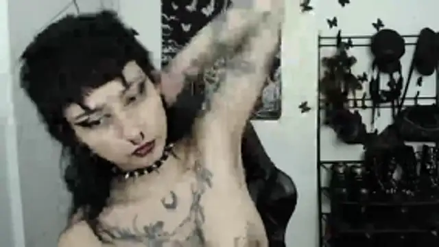 Snapshot of n0sferatus__ chatting on November 14, 2025, 3:43 am n0sferatus online show from November 14, 2025, 3:43 am