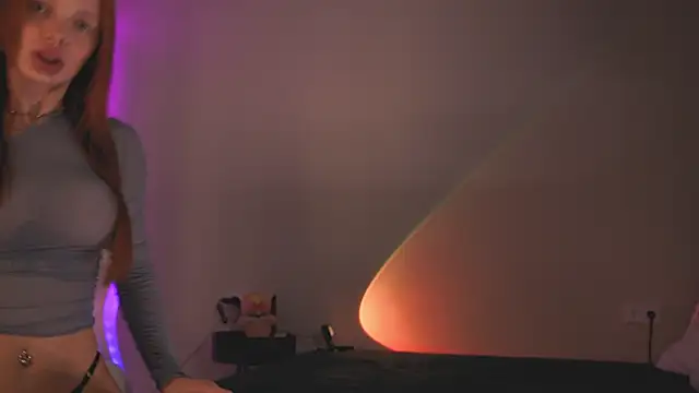 LoisJo online show from September 26, 2025, 7:54 pm