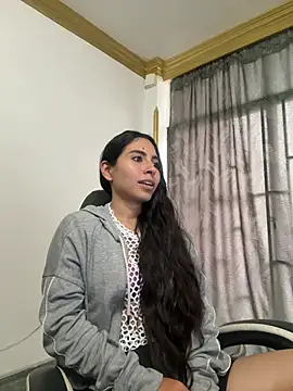 bella-black online show from April 15, 2026, 1:59 pm