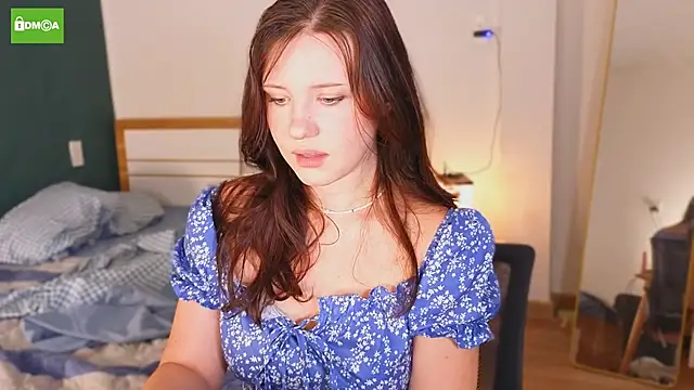 HanahCute online show from October 5, 2025, 6:09 pm