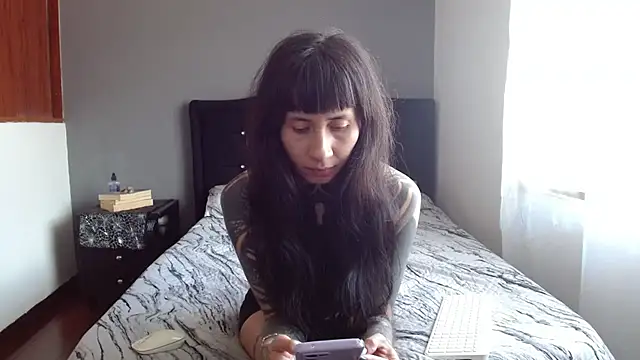 Snapshot of Emilia_1995 chatting on July 14, 2026, 2:12 pm Emilia 1995 online show from July 14, 2026, 2:12 pm