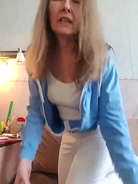 Evelina cute online show from March 3, 2026, 9:27 am