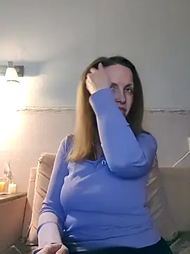 Snapshot of Evelina_cute chatting on February 11, 2026, 6:52 pm Evelina cute online show from February 11, 2026, 6:52 pm