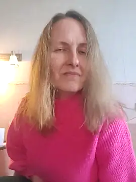 Snapshot of Evelina_cute chatting on October 16, 2025, 9:17 am Evelina cute online show from October 16, 2025, 9:17 am