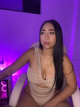 Snapshot of nyna_1 chatting on May 26, 2026, 11:47 pm nyna 1 online show from May 26, 2026, 11:47 pm